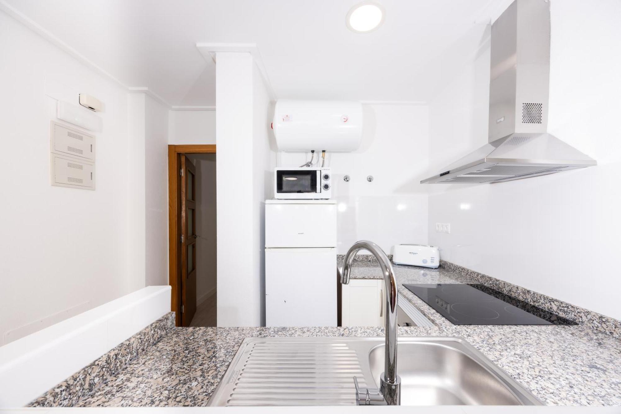 Apartamentos Marina Playa de Torrevieja Exterior foto